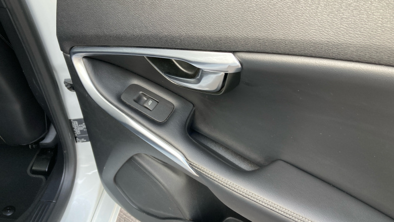 Volvo V40 D4 [190] R DESIGN Pro 5dr Geartronic Diesel Hatchback